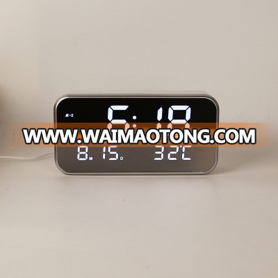 2017 New products LED display alarm clock with time date for home decor